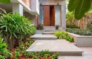 طراحی حیاط مدرن | آرامش و انرژی طبیعی در ساختمان